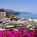 Casa de Férias Canovas - Nueva - Pueblo Andaluz 95 *